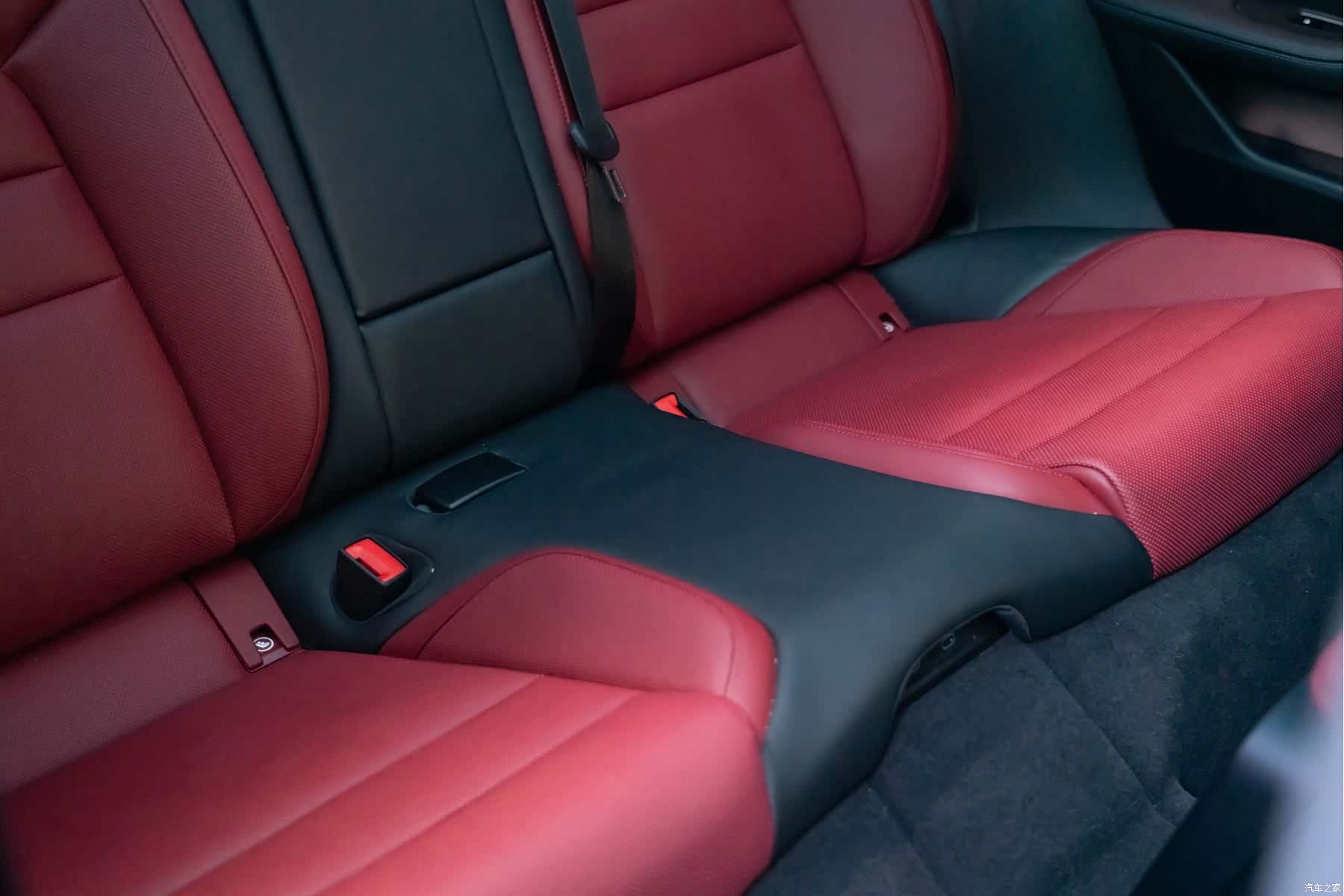 Porsche Taycan, 2024 26