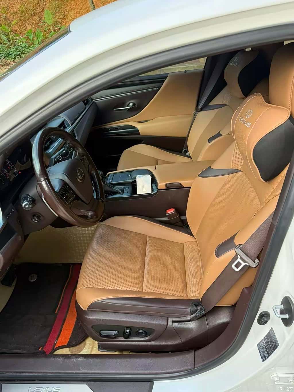 Lexus ES, 2020 3