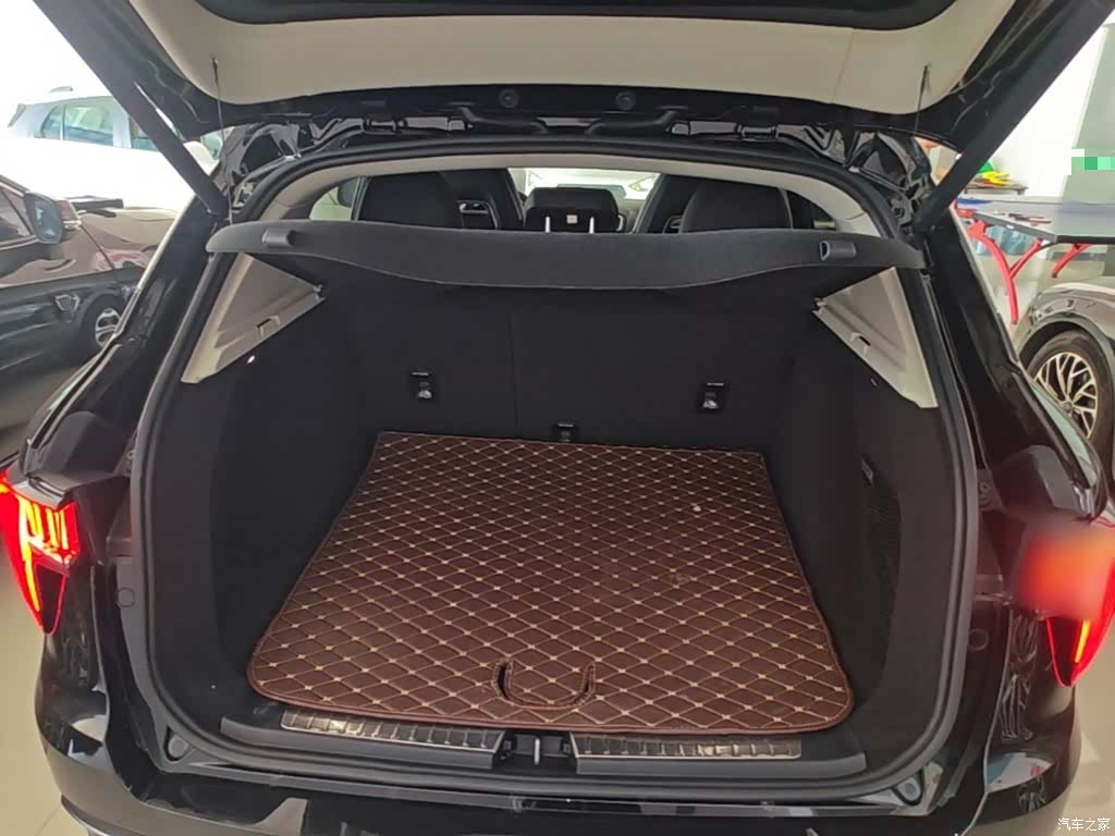 Lynk & Co 01, 2018 19