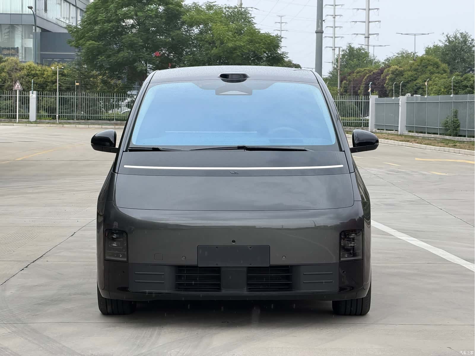 Li Auto MEGA, 2025 2