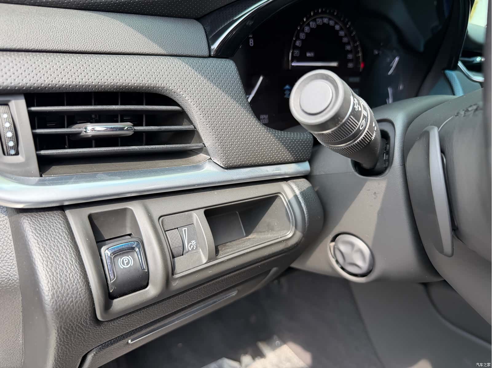 Cadillac XTS, 2019 9