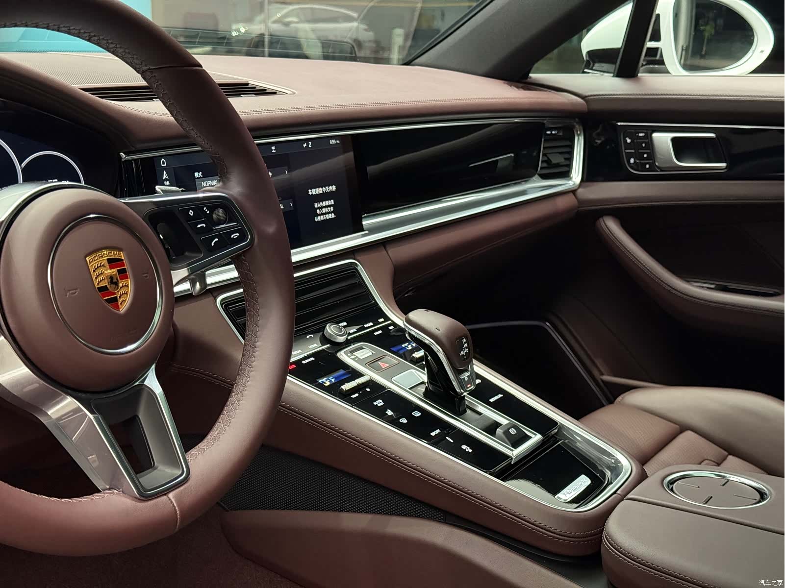 Porsche Panamera, 2018 10