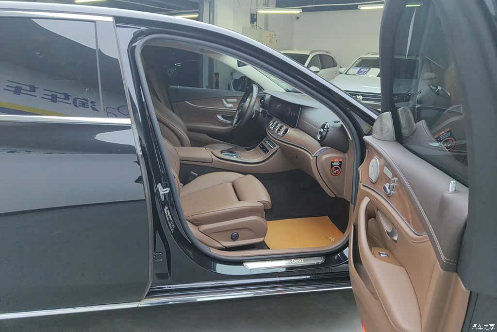 Mercedes-Benz E-Class, 2022 8