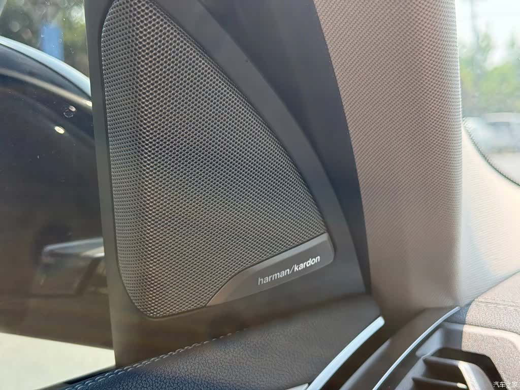 BMW iX3, 2023 11