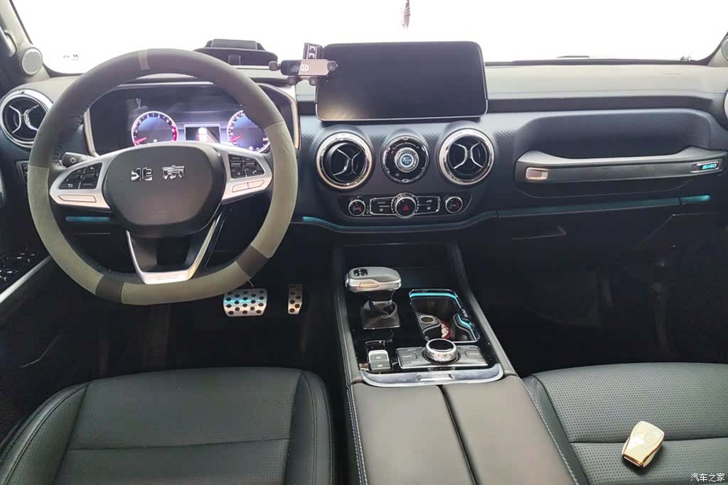 BAIC BJ40, 2025 12