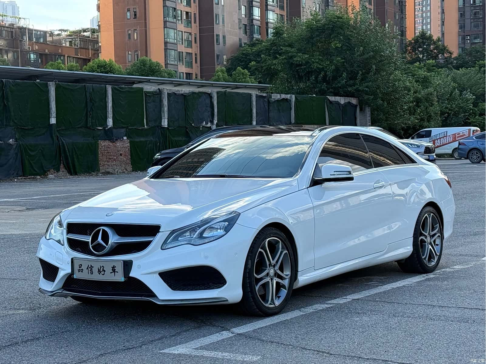 Mercedes-Benz E-Class, 2014 1