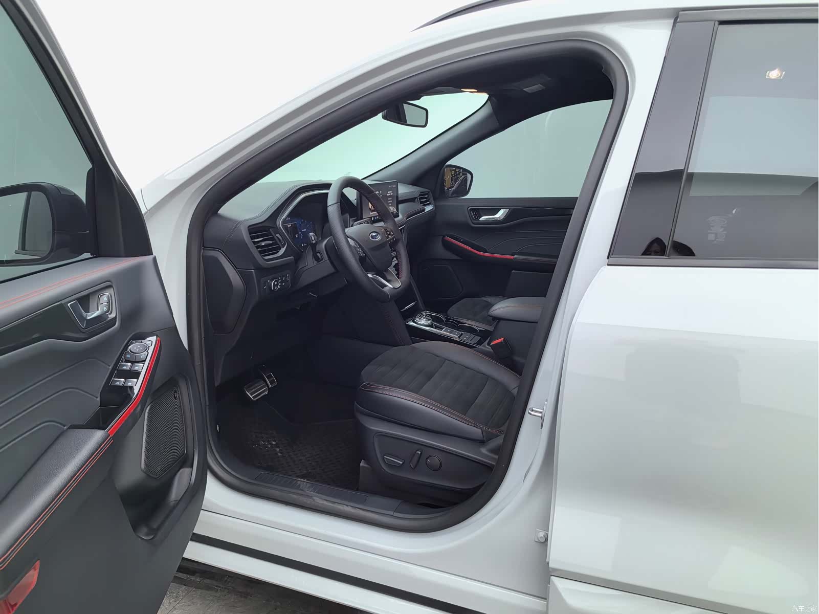 Ford Escape, 2023 15