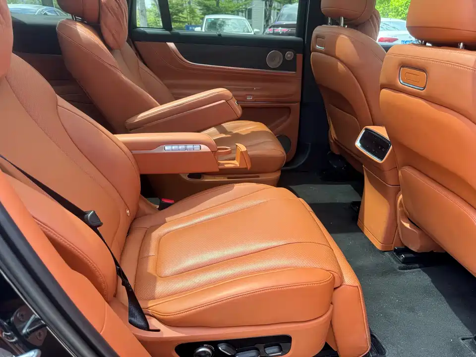 AITO Ask the world M9