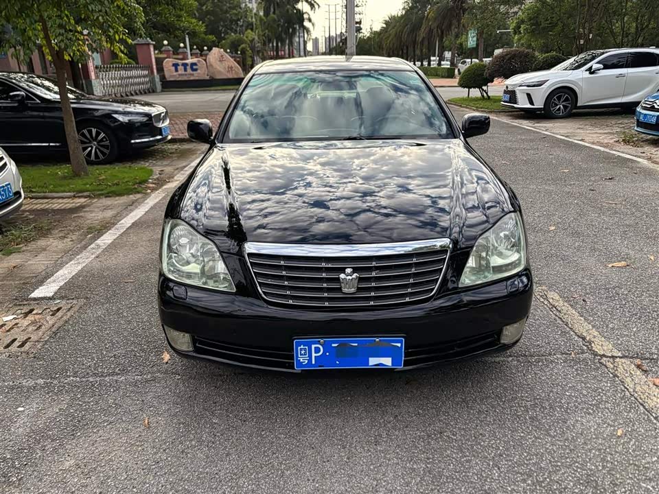 Toyota crown