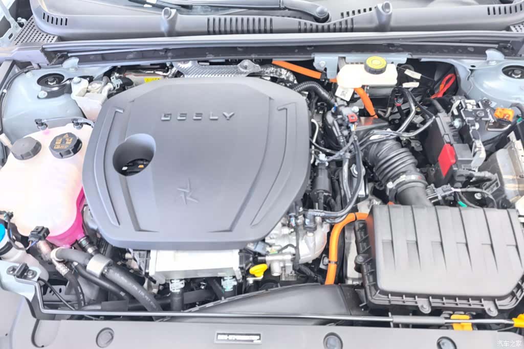 Geely Galaxy L6, 2024 10