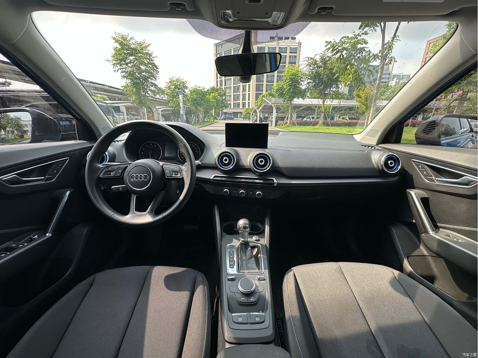 Audi Q2L, 2020 14