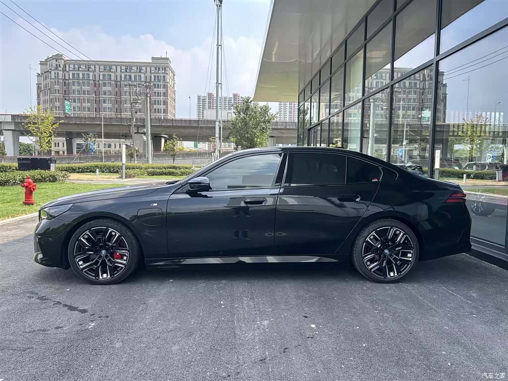 BMW i5, 2026 3