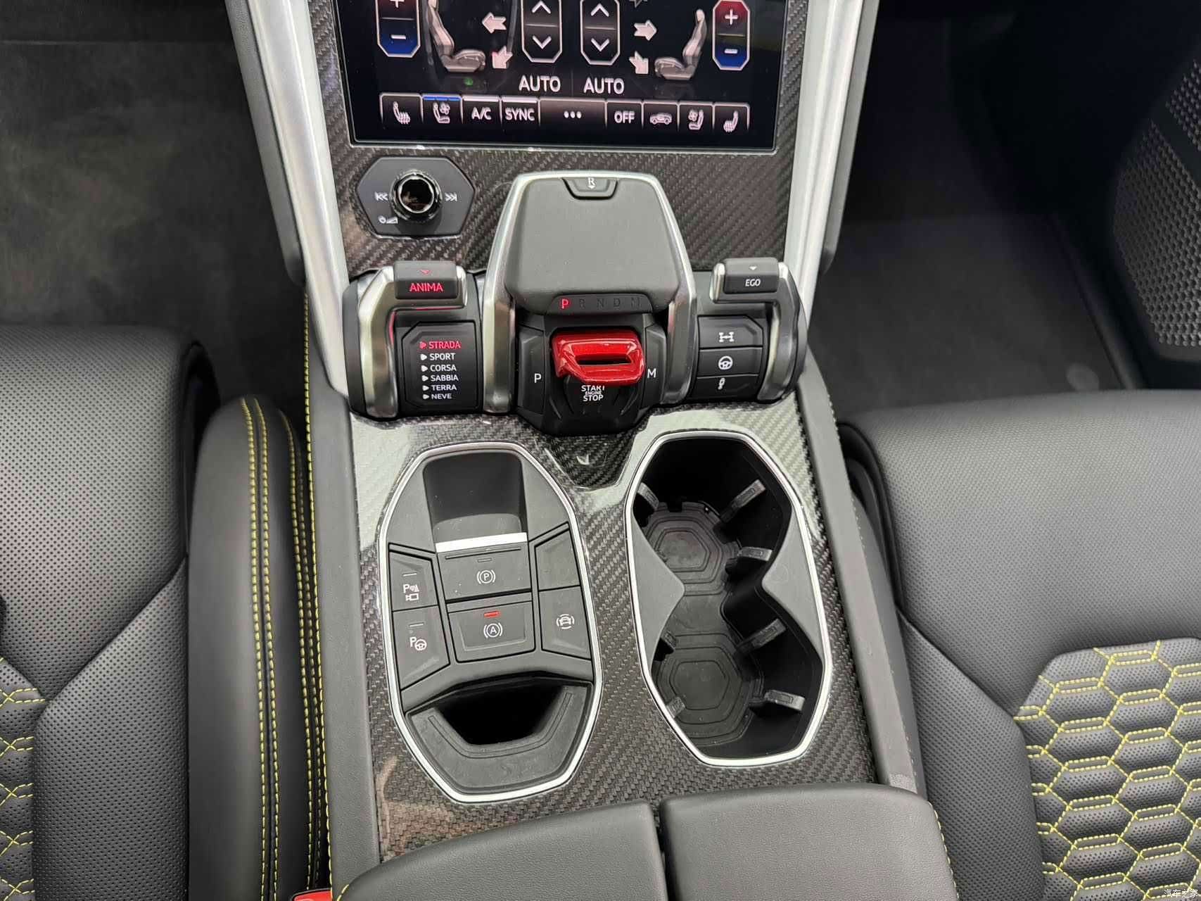 Lamborghini Urus, 2023 20