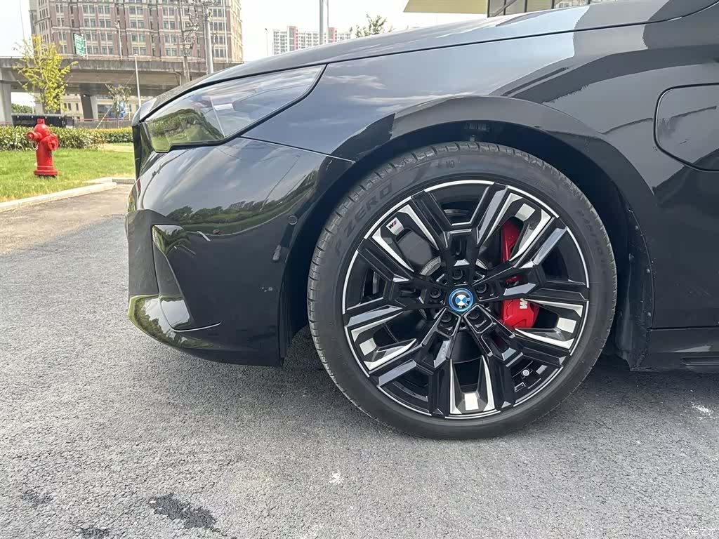 BMW i5, 2026 10