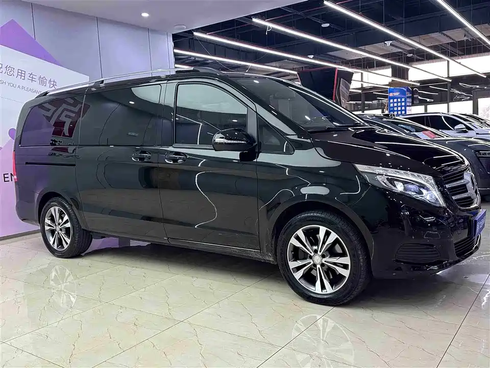 Mercedes-Benz V-class