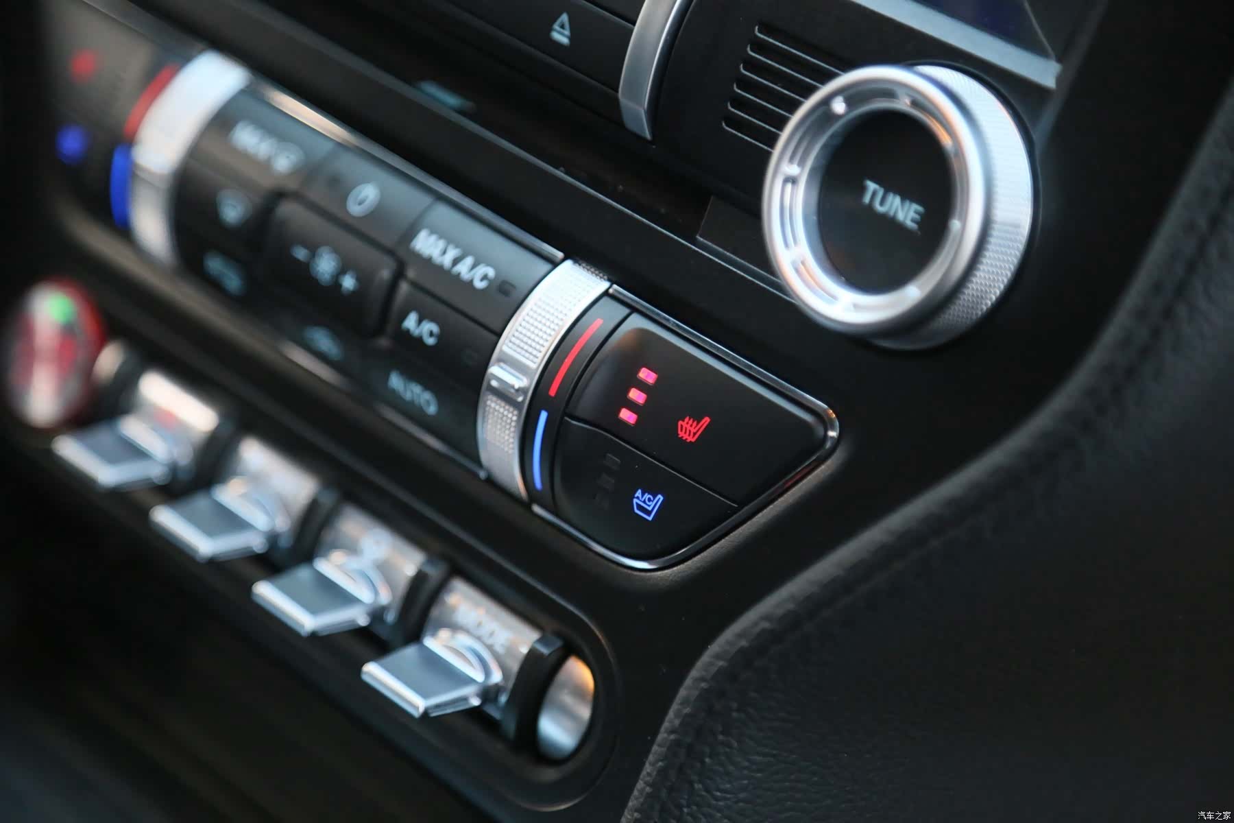Ford Mustang, 2021 19