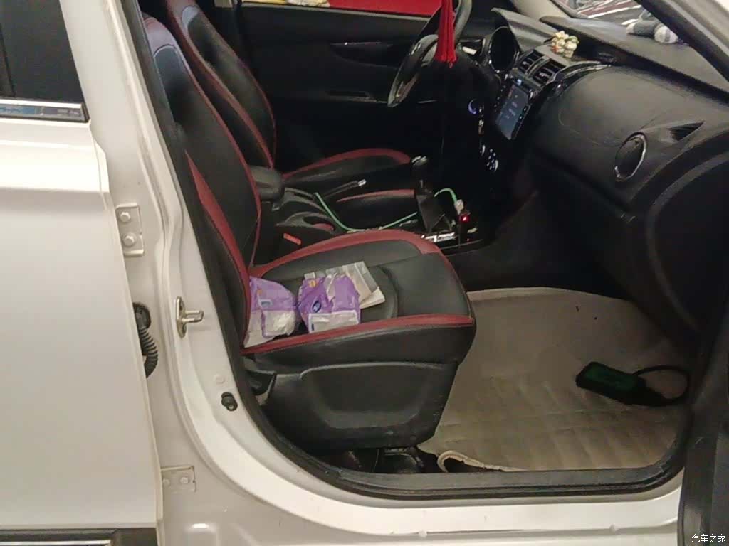 BAIC S3, 2015 25
