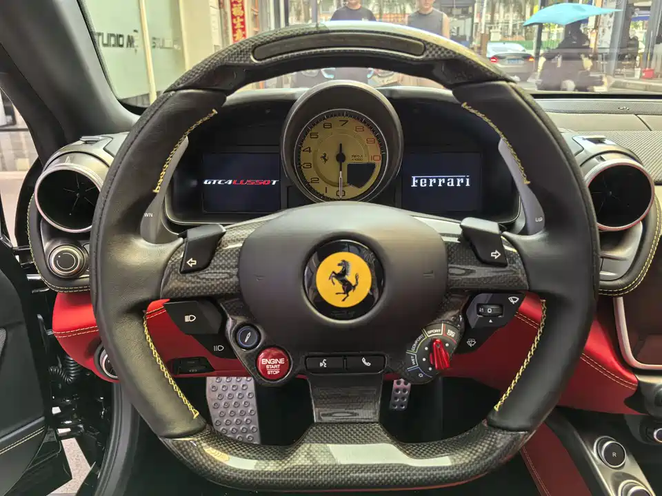 Ferrari GTC4Lusso
