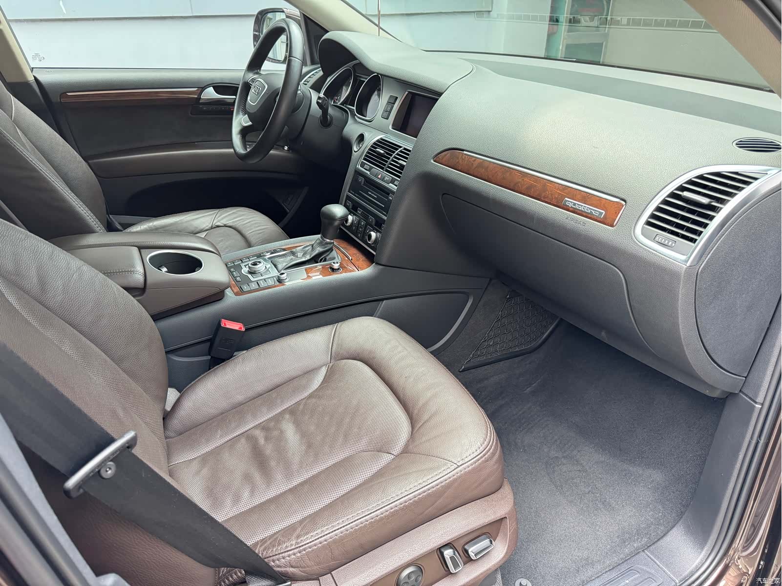 Audi Q7, 2012 11