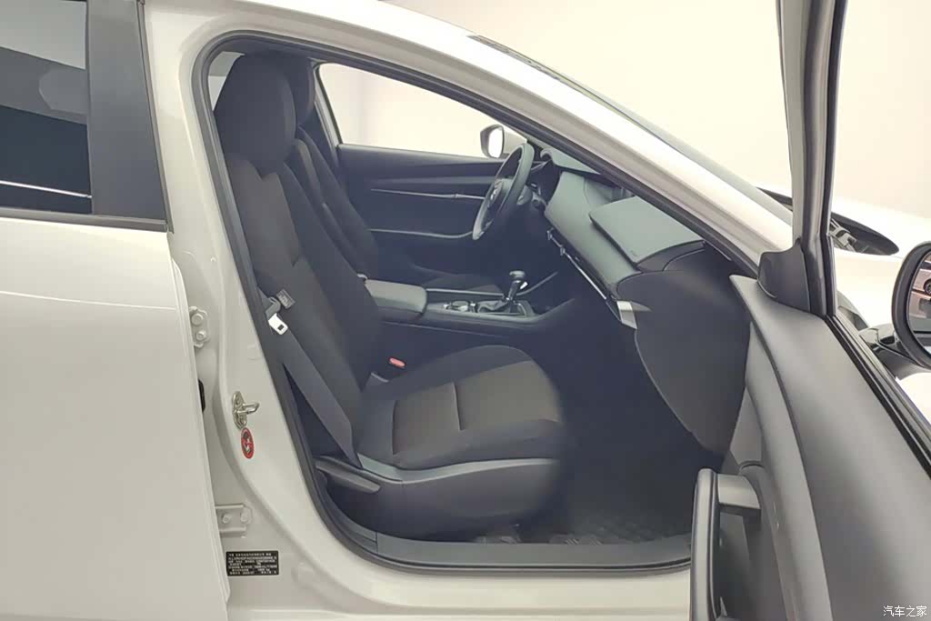 Mazda Mazda3, 2022 8