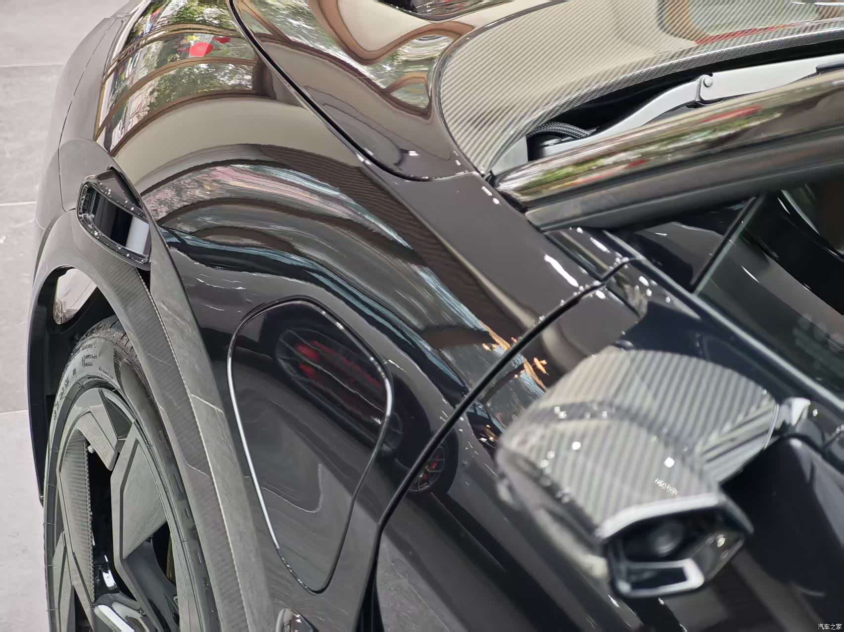 Lotus ELETRE, 2025 8