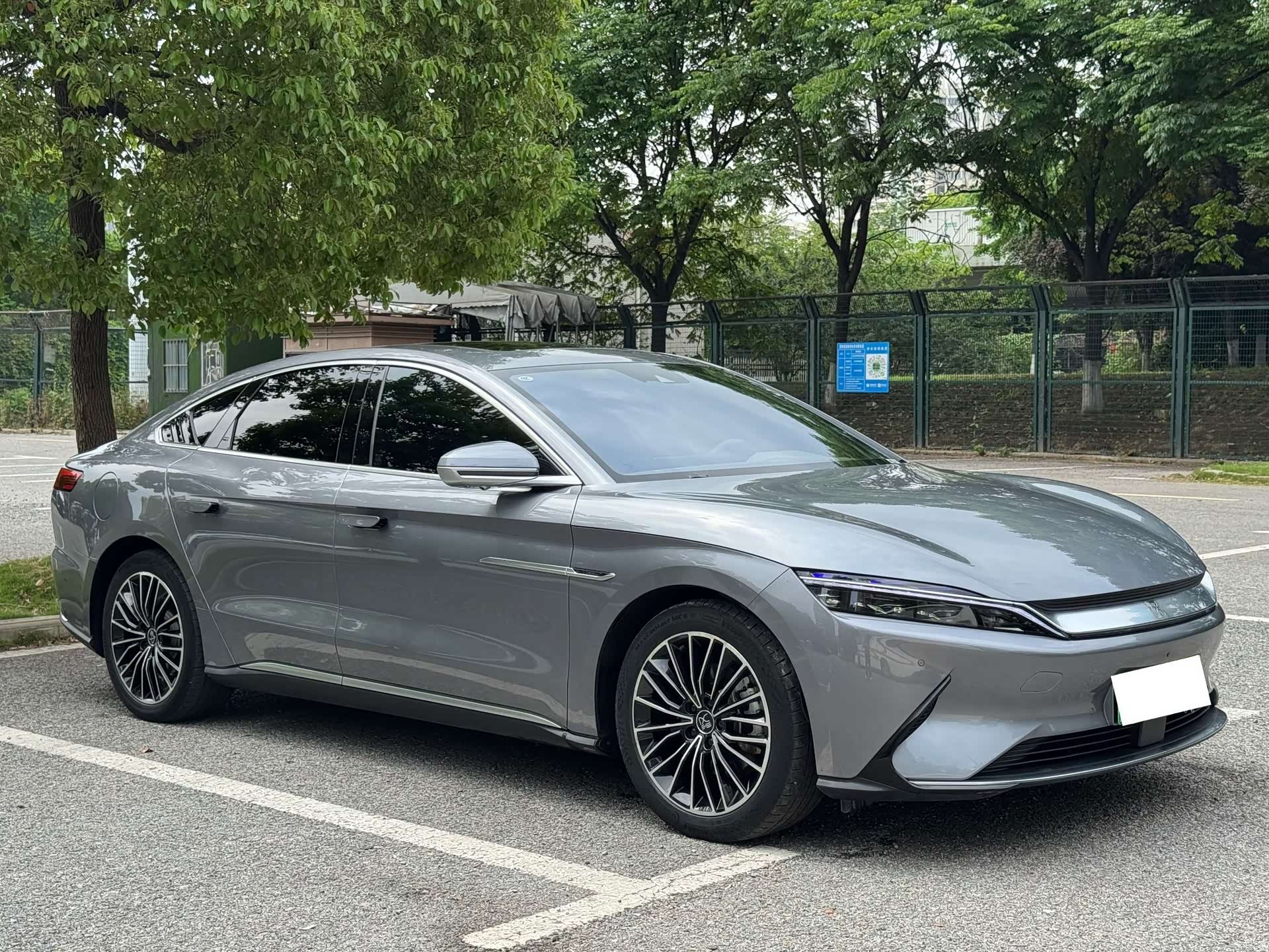 BYD Han, 2022 2