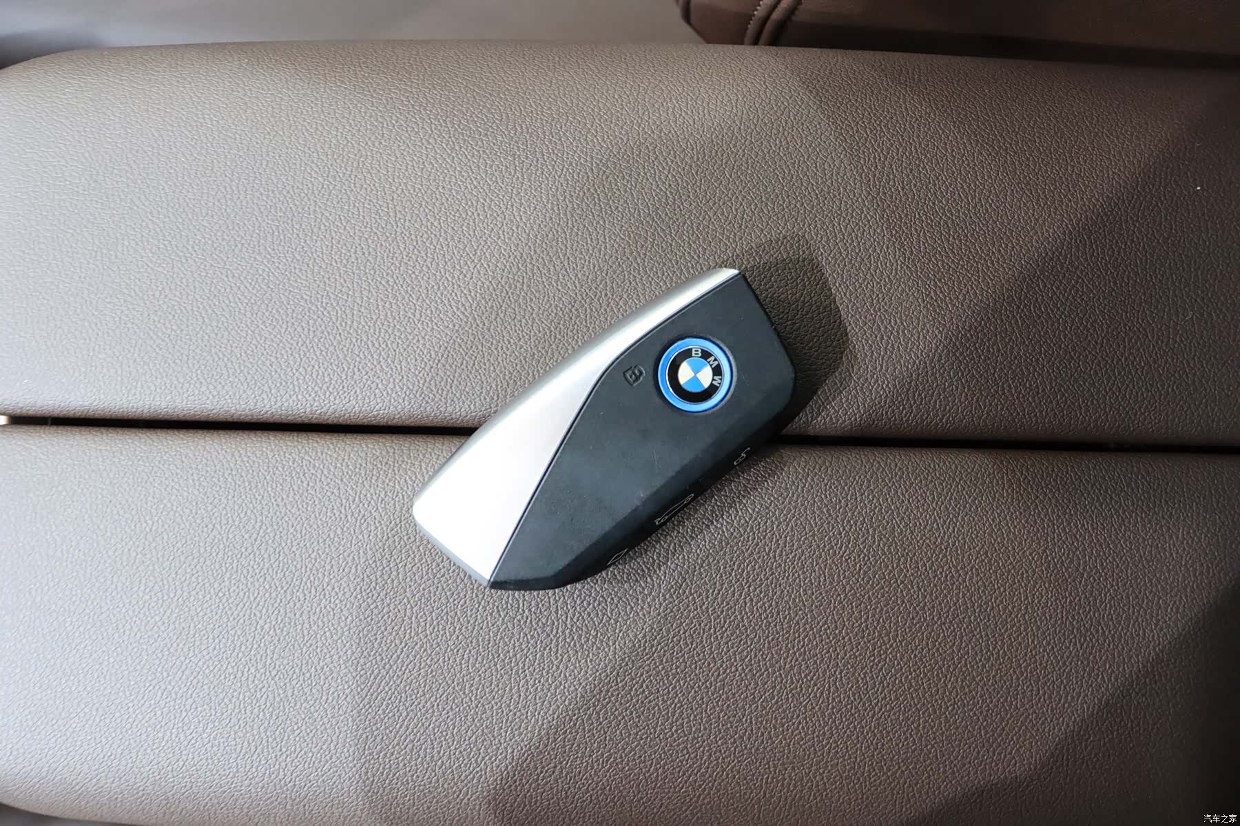 BMW iX, 2023 11
