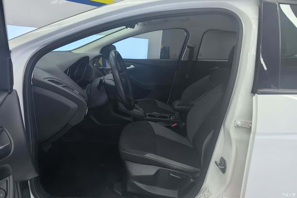 Ford Focus, 2013 9