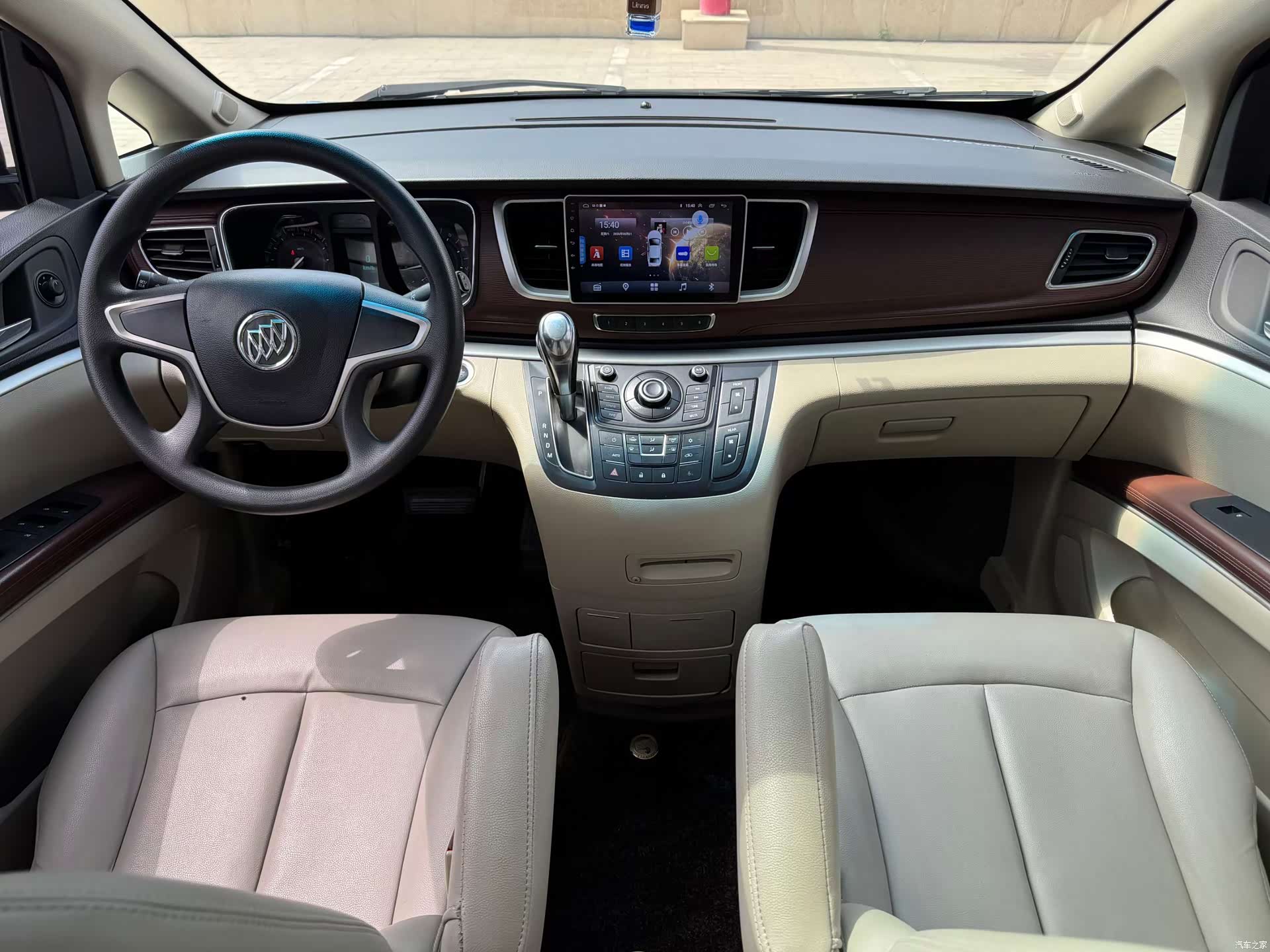 Buick GL8, 2017 6