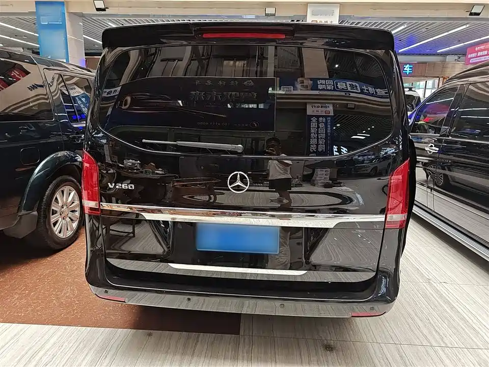 Mercedes-Benz V-class