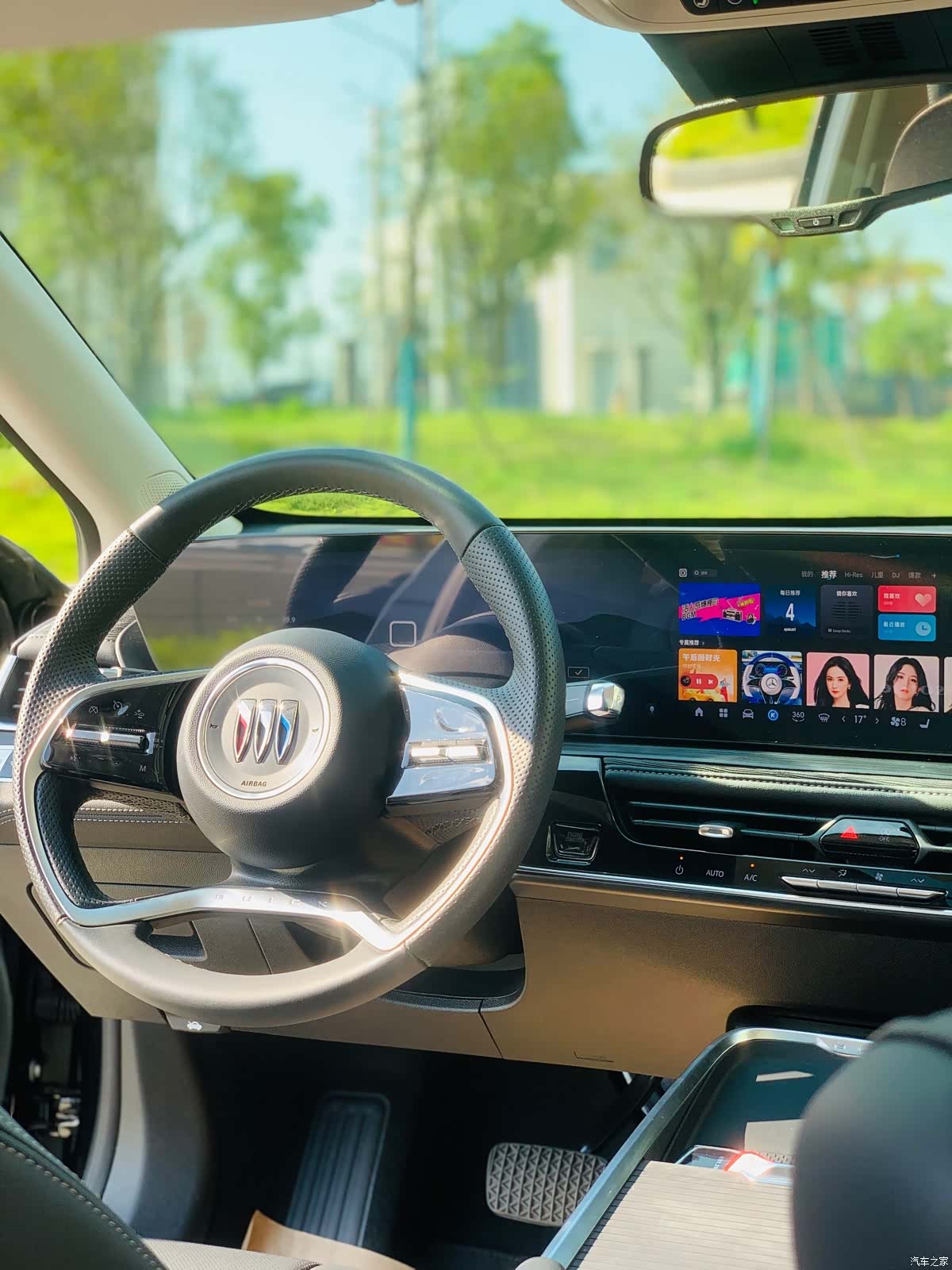 Buick LaCrosse, 2025 12