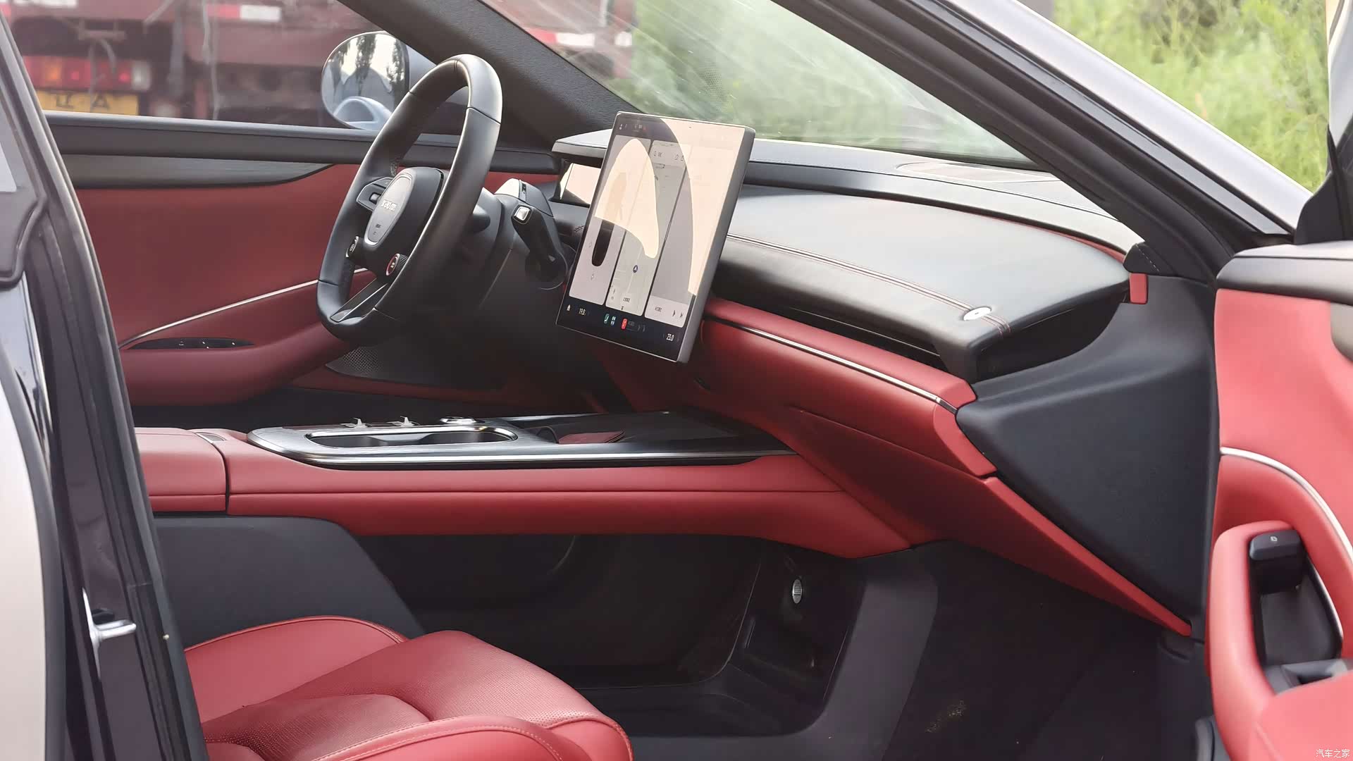 Xiaomi SU7, 2024 9