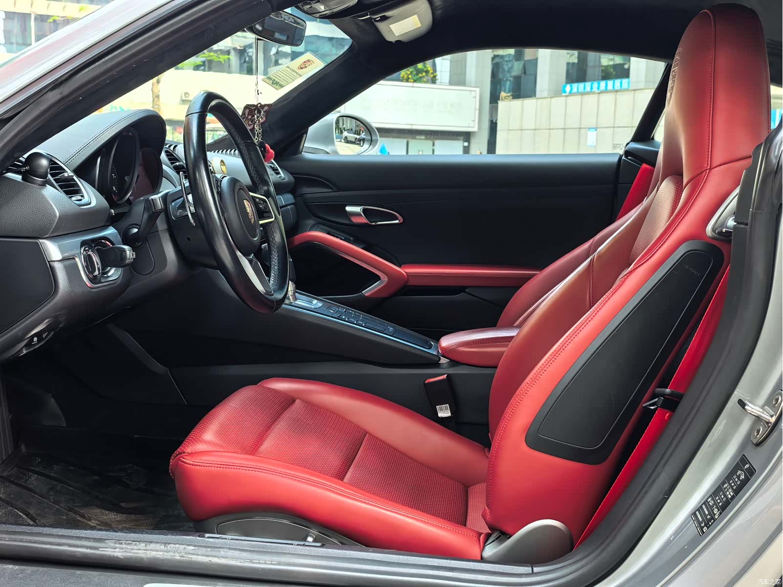 Porsche Cayman, 2017 6