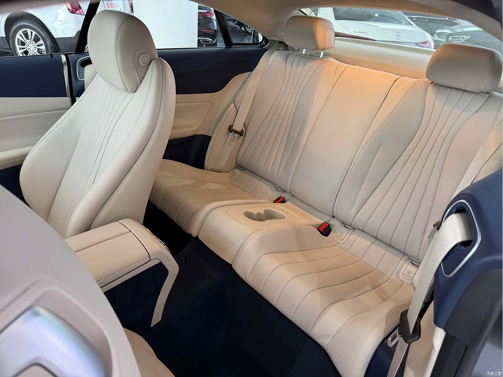 Mercedes-Benz E-Class, 2023 8