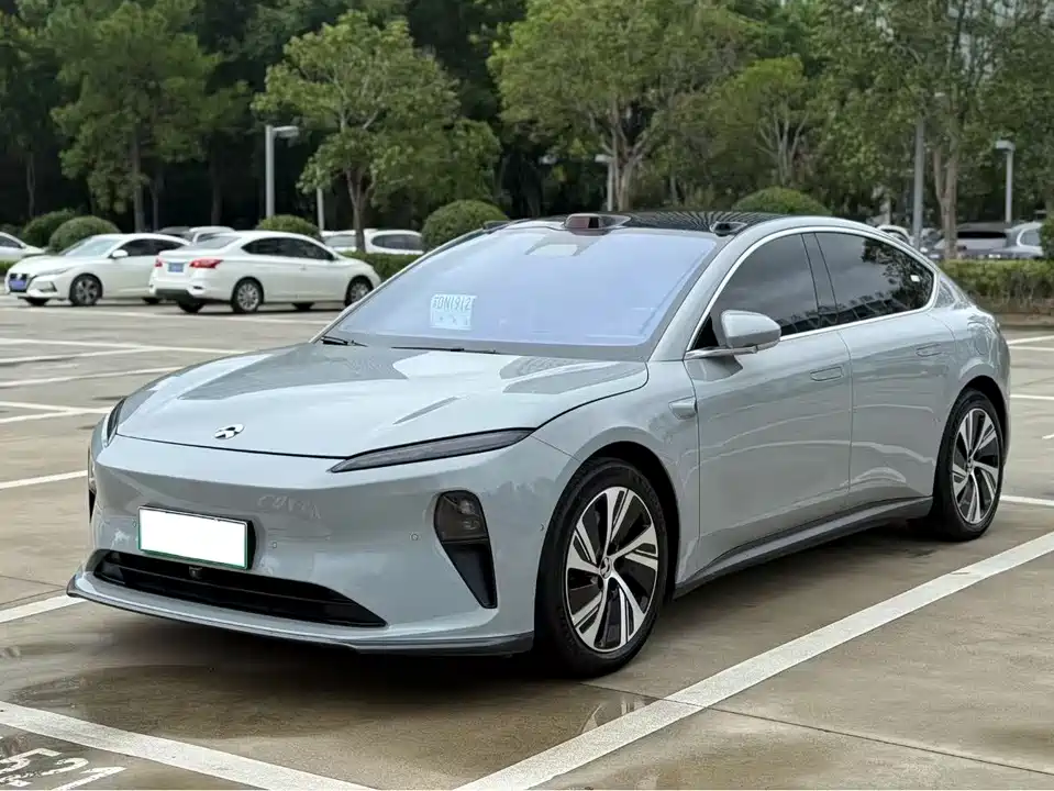 NIO ET5