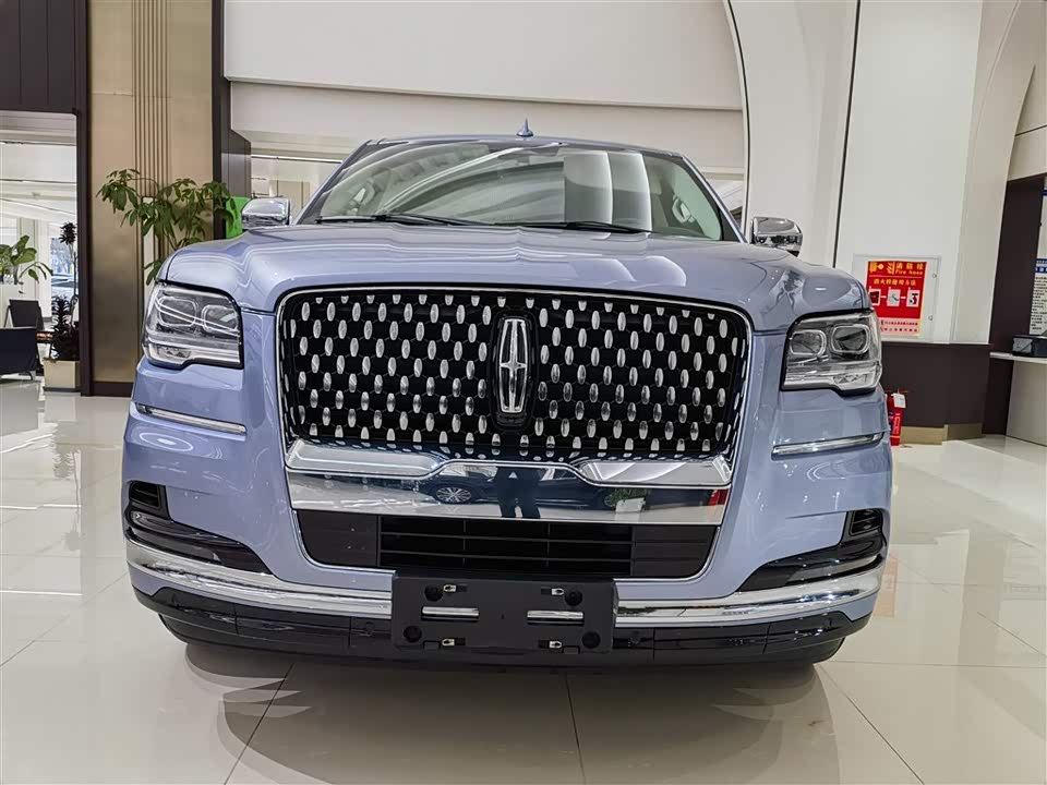 Lincoln Navigator
