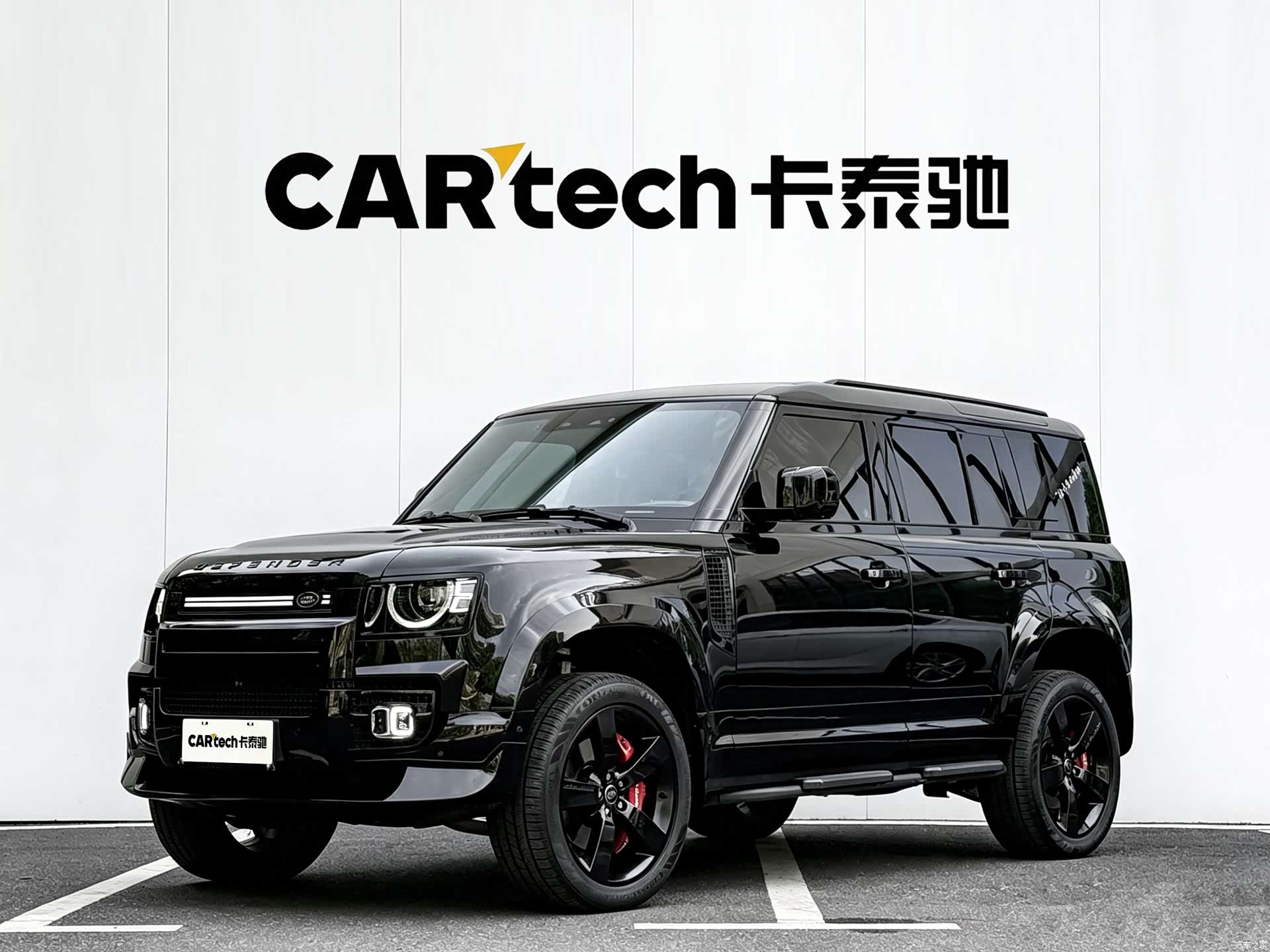Land Rover Defender, 2025 1