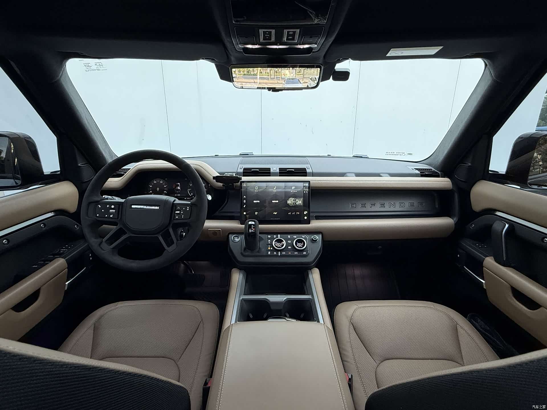 Land Rover Defender, 2025 19