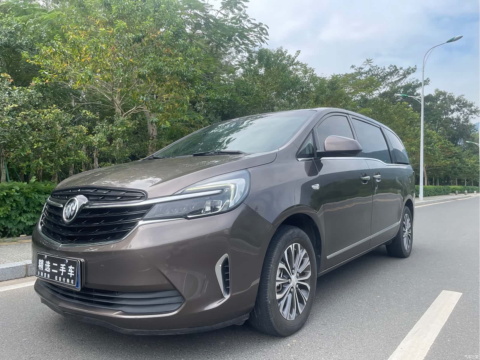Buick GL8, 2022 1