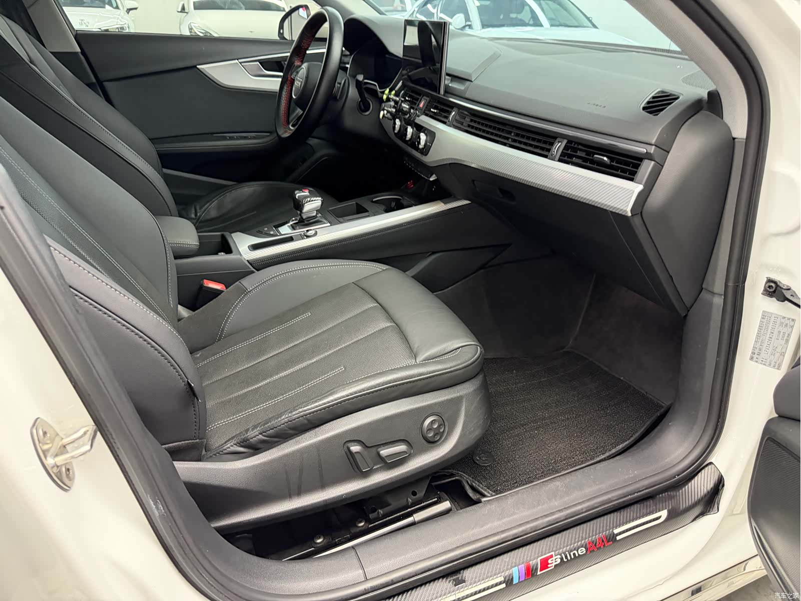 Audi A4L, 2021 8