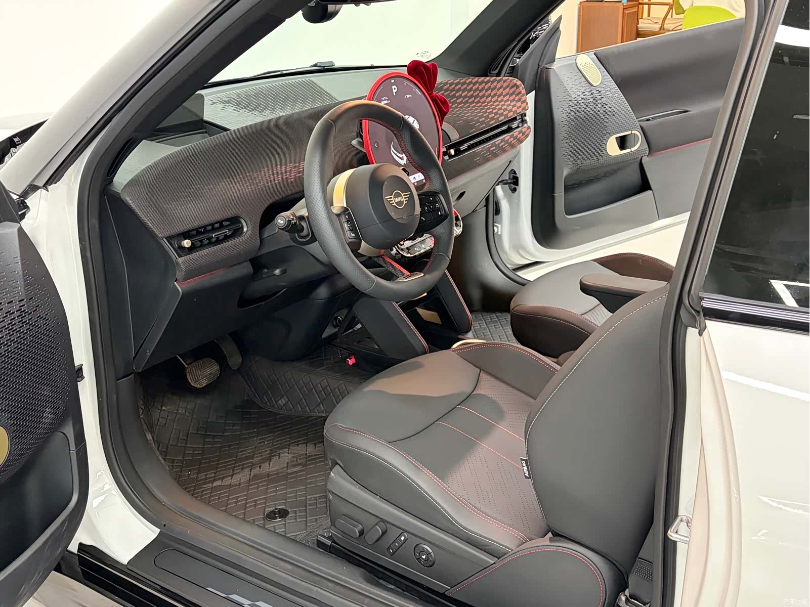 Mini Cooper, 2025 4