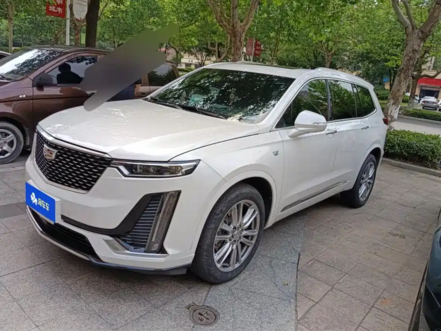 Cadillac XT6