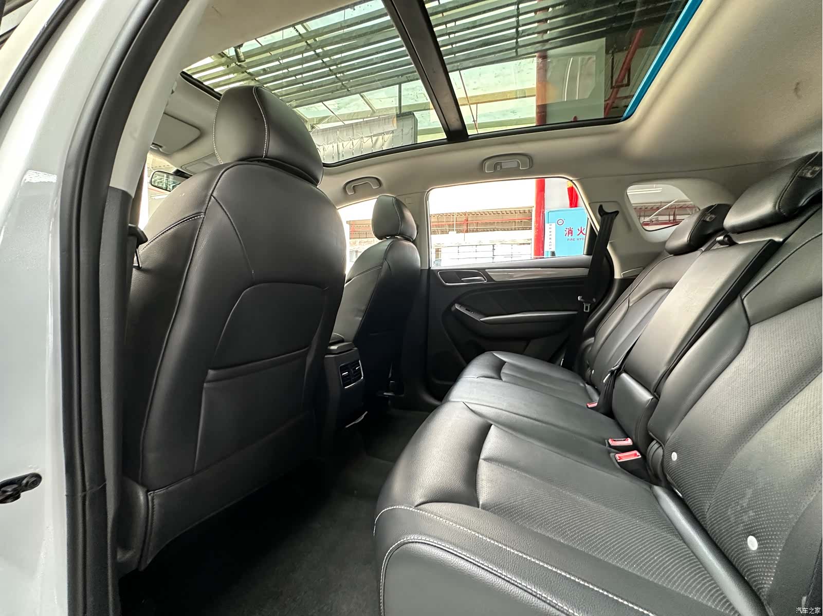 Roewe RX5, 2016 12