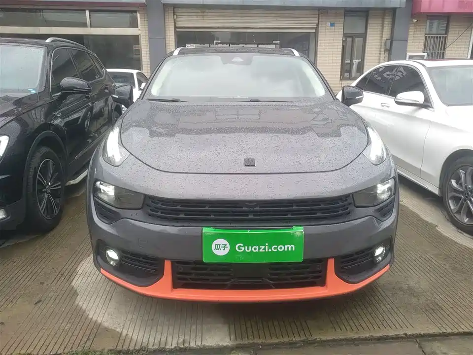 Lynk & Co 02