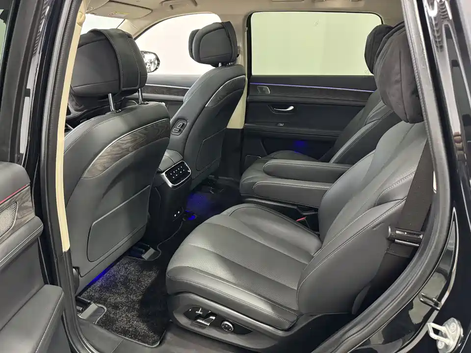 AITO Ask the world M7