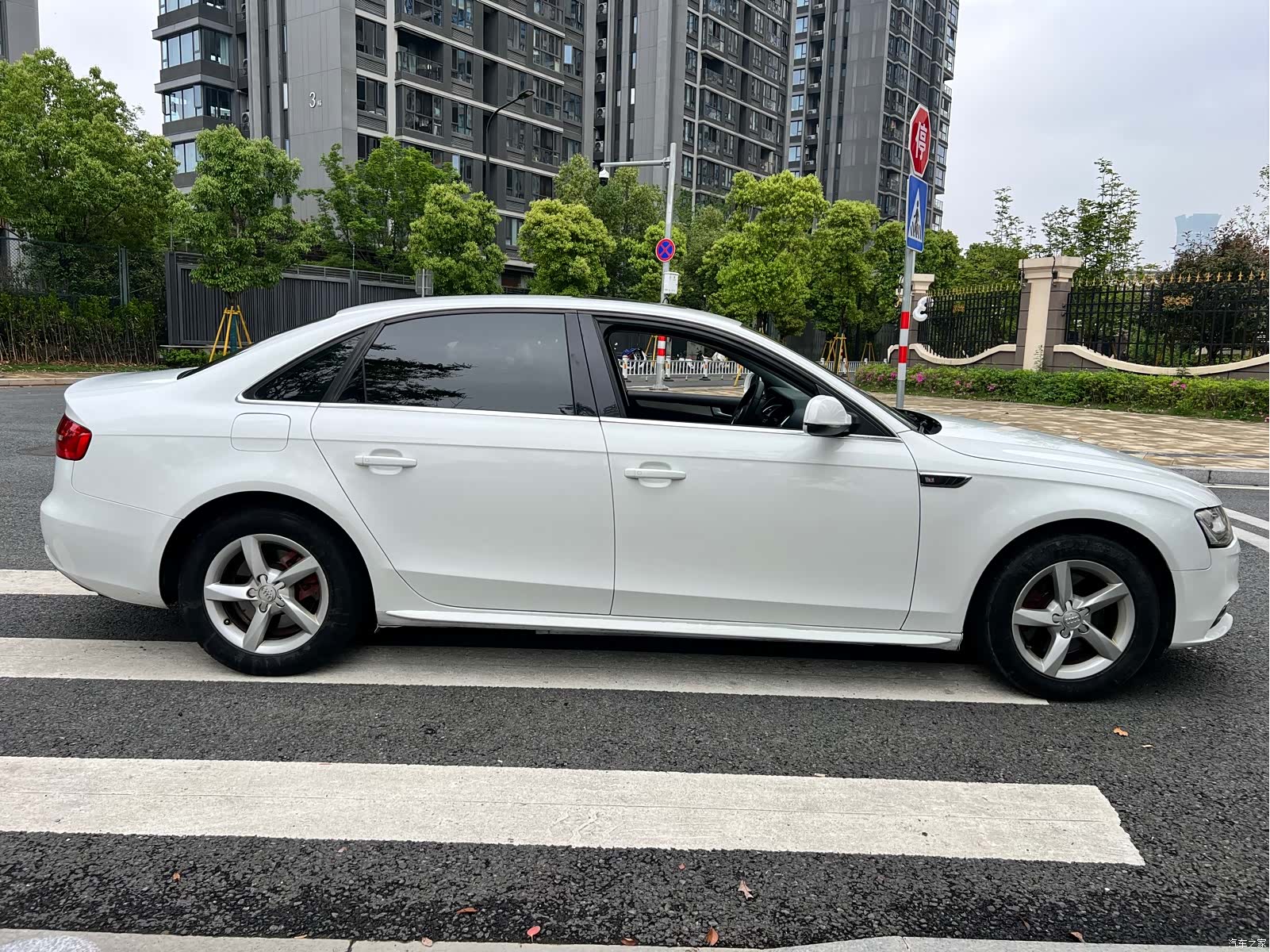 Audi A4L, 2014 4