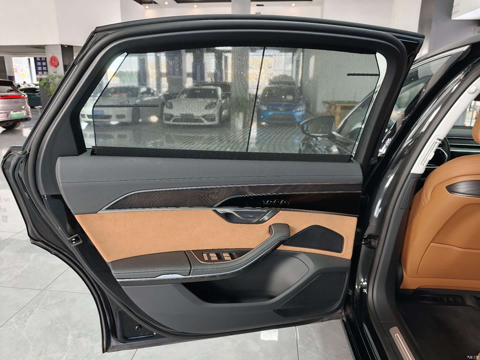 Audi A8L, 2025 25