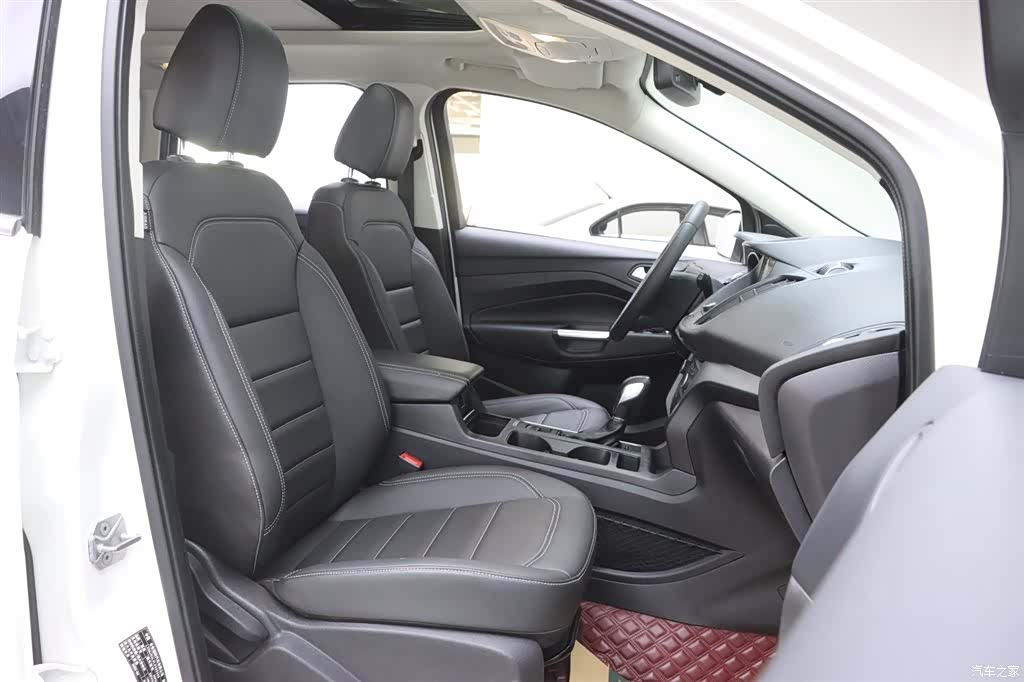 Ford Kuga, 2021 19