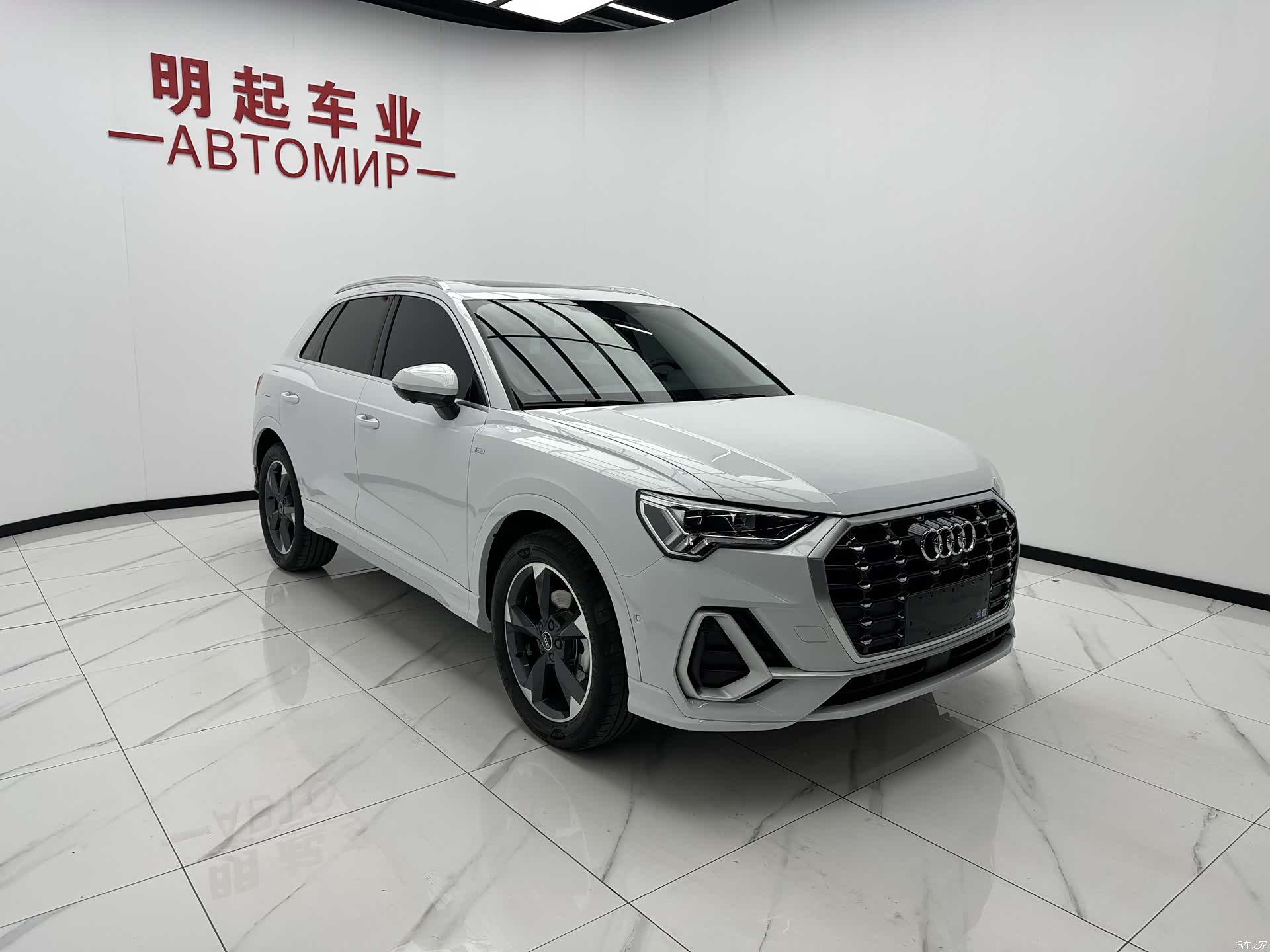 Audi Q3, 2022 3