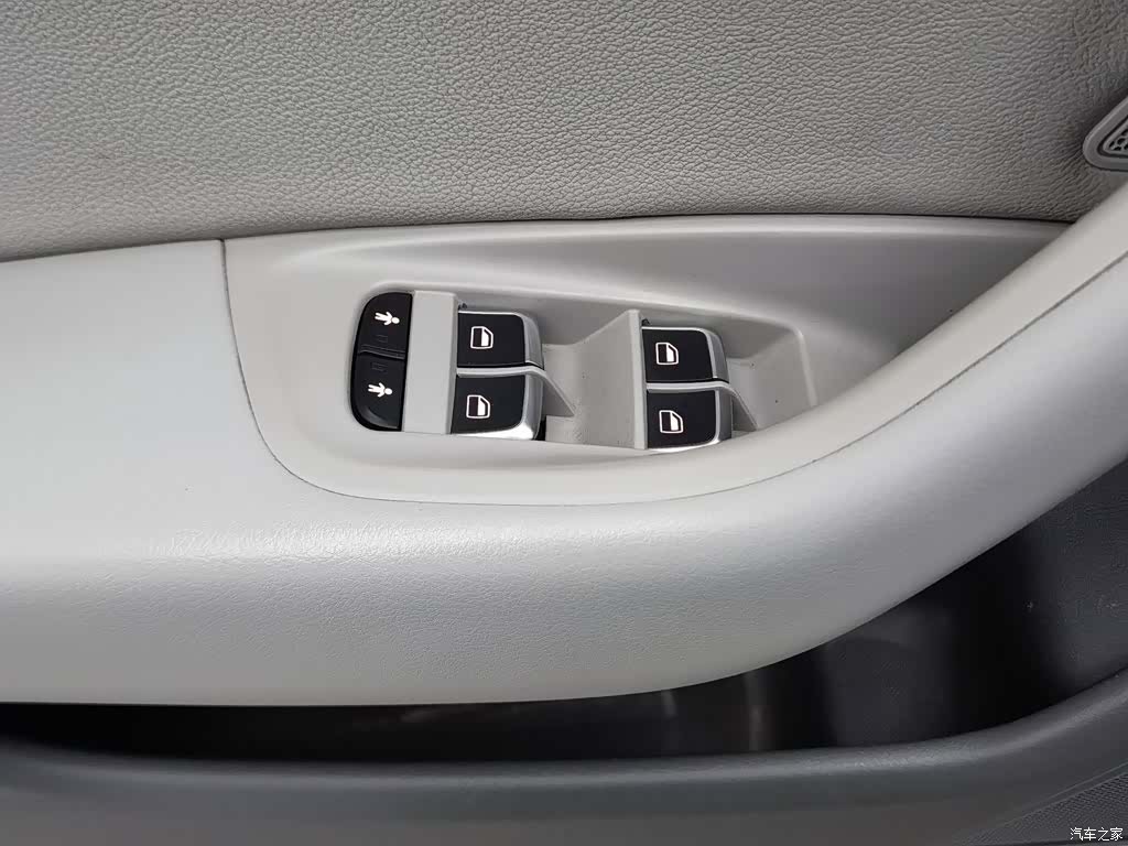 Audi A6L, 2014 9